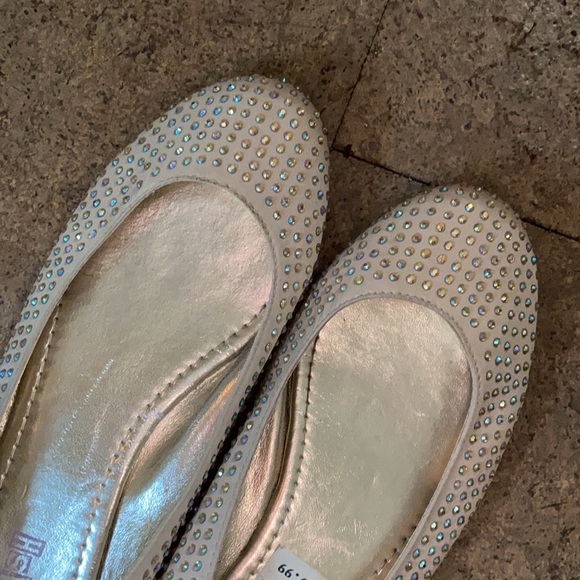 Women’s Sparkly Ballet Flats - Picture 10 of 10